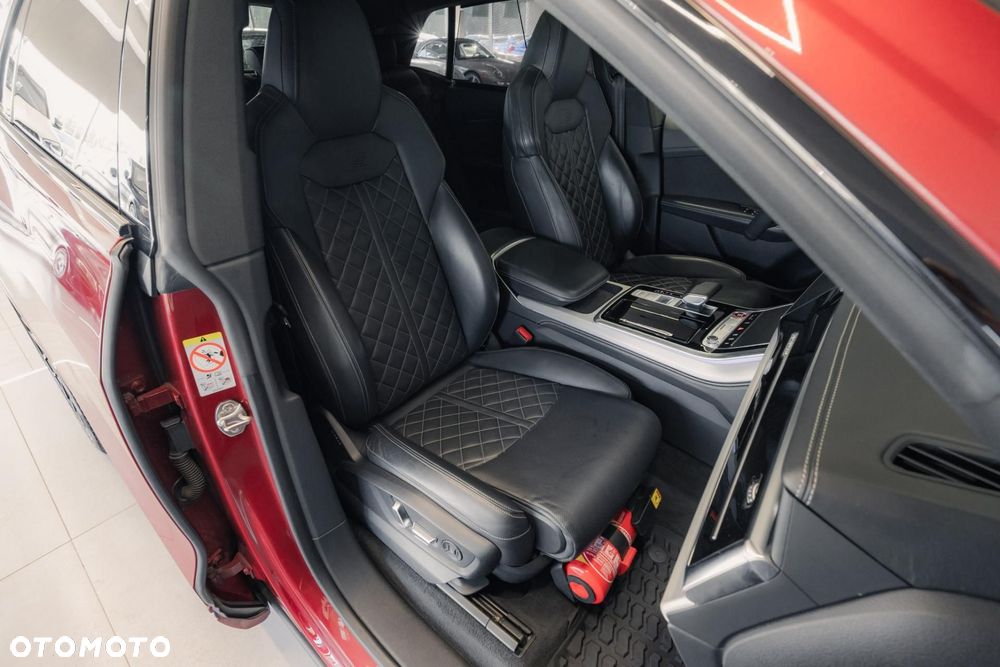 Audi SQ8 - 16