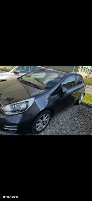 Kia Rio - 2