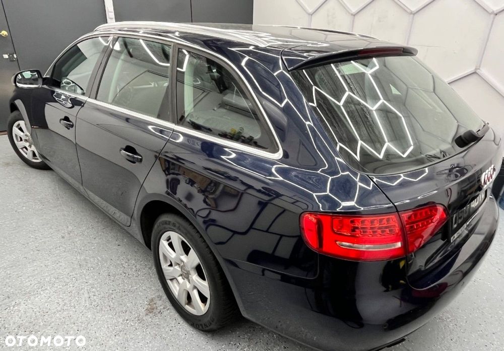 Audi A4 Avant - 6