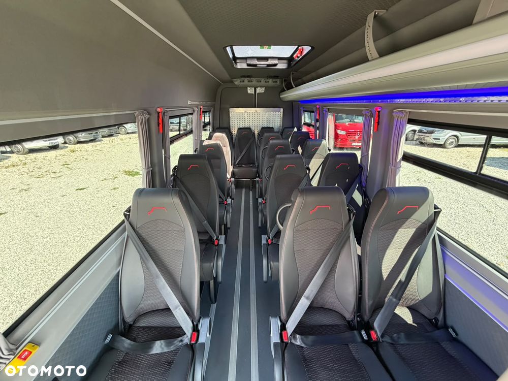 Mercedes-Benz eSprinter - 16