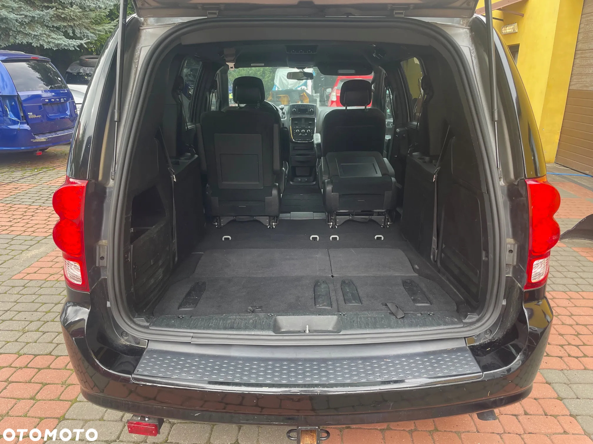 Dodge Grand Caravan - 16