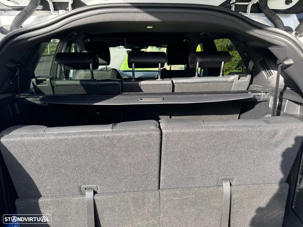 Land Rover Discovery Sport - 32