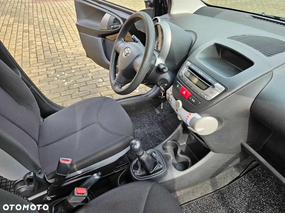 Toyota Auris 1.33 VVT-i Luna - 30