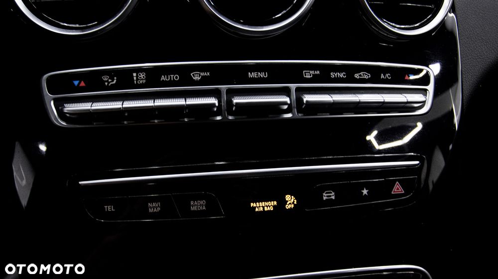 Mercedes-Benz GLC 200 4Matic 9G-TRONIC - 22