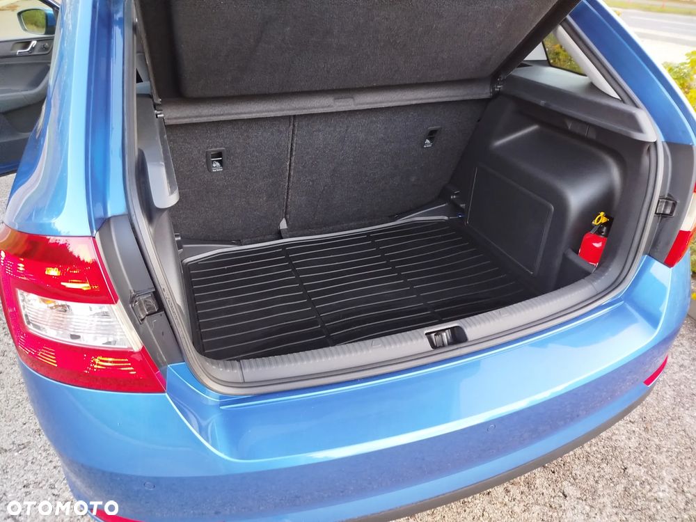 Skoda RAPID 1.2 TSI Ambition - 14