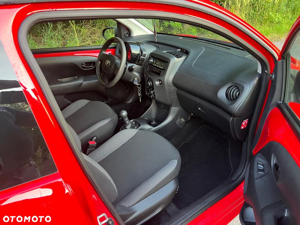 Toyota Aygo x-play - 9