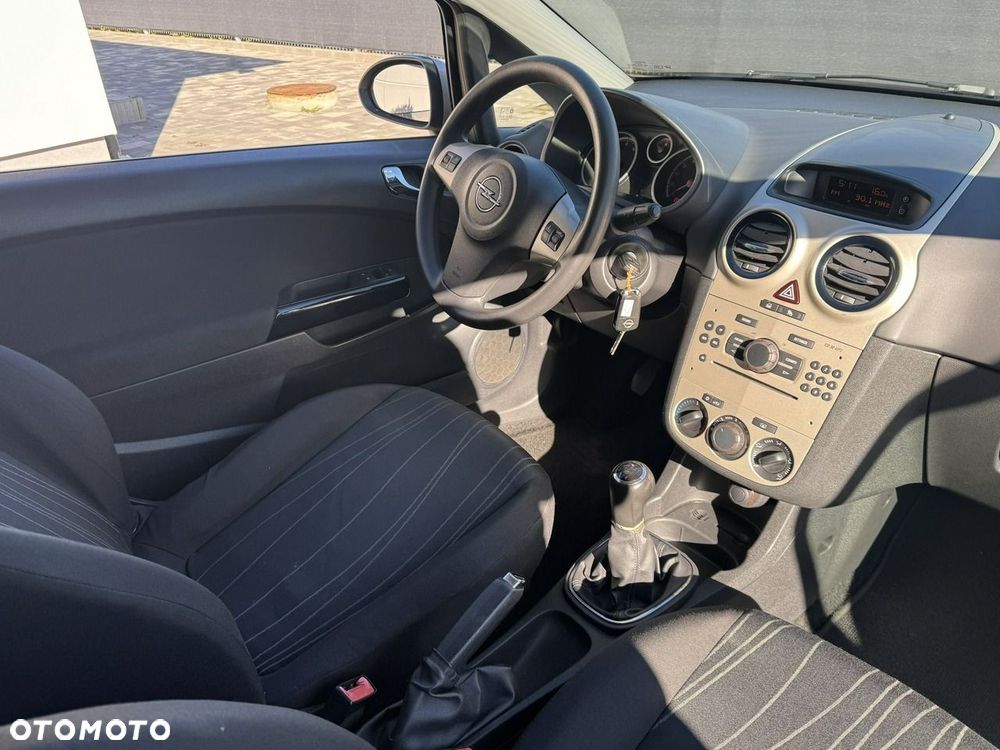 Opel Corsa - 22