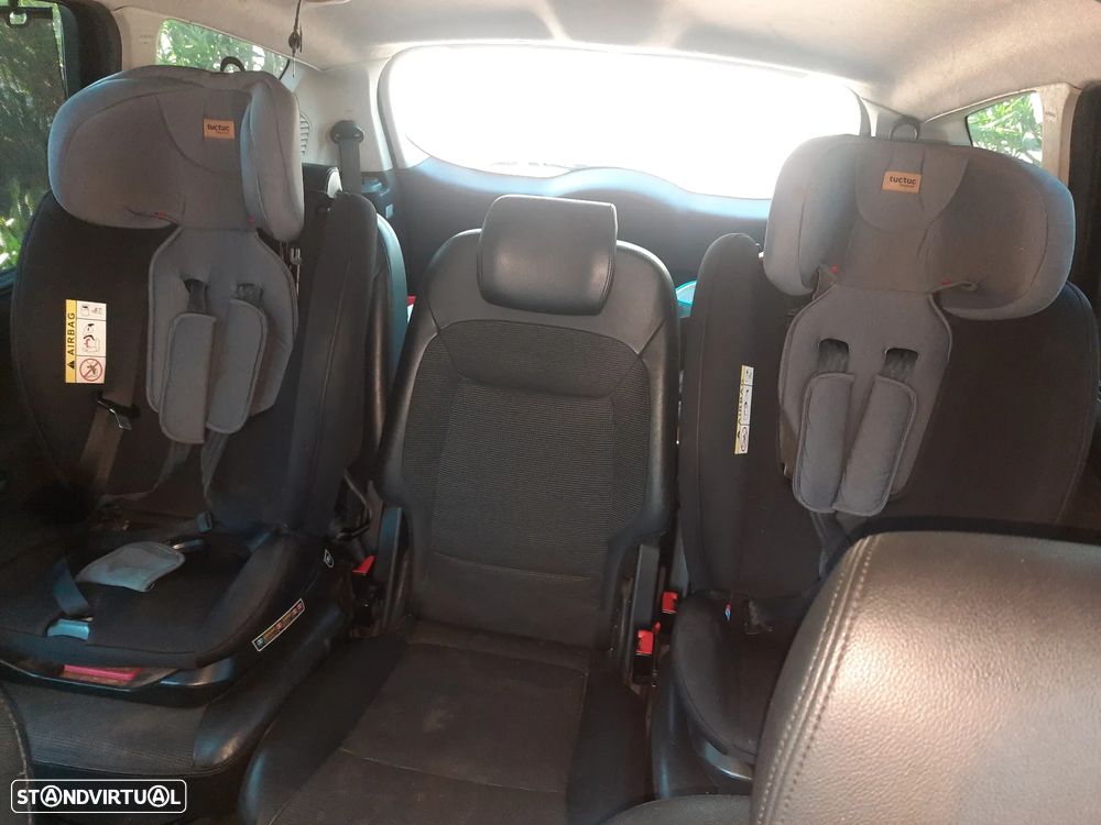 Ford S-Max 1.8 TDCi Titanium 7L - 10