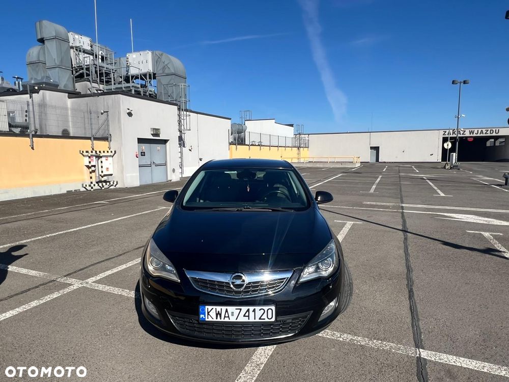 Opel Astra 1.6 T Cosmo - 3