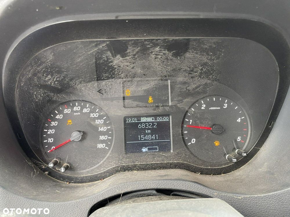 Mercedes-Benz Sprinter - 14