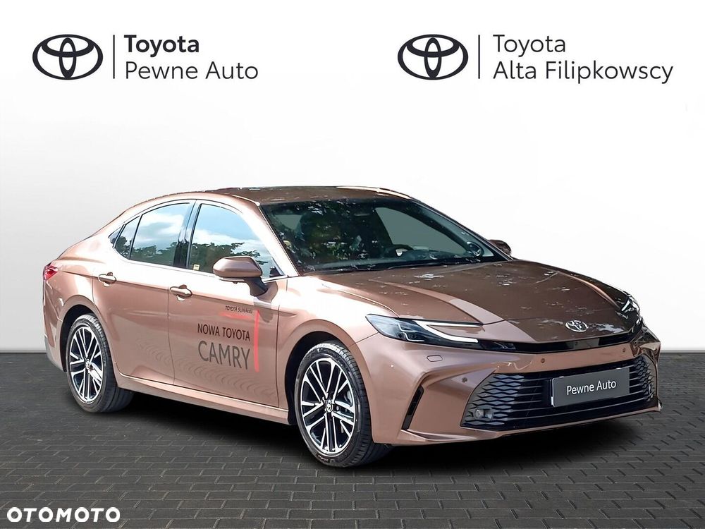 Toyota Camry - 4