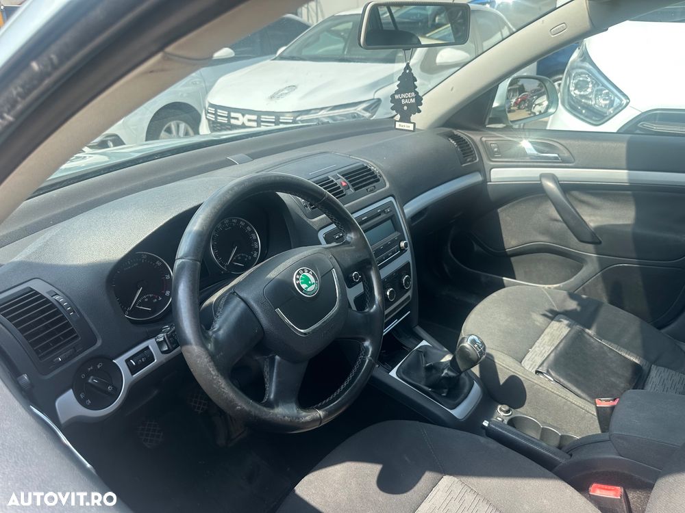 Skoda Octavia - 8