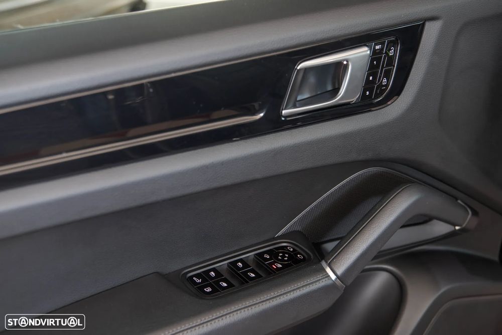 Porsche Cayenne Coupé - 26