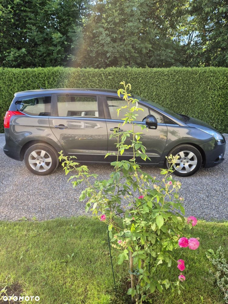 Peugeot 5008 - 12