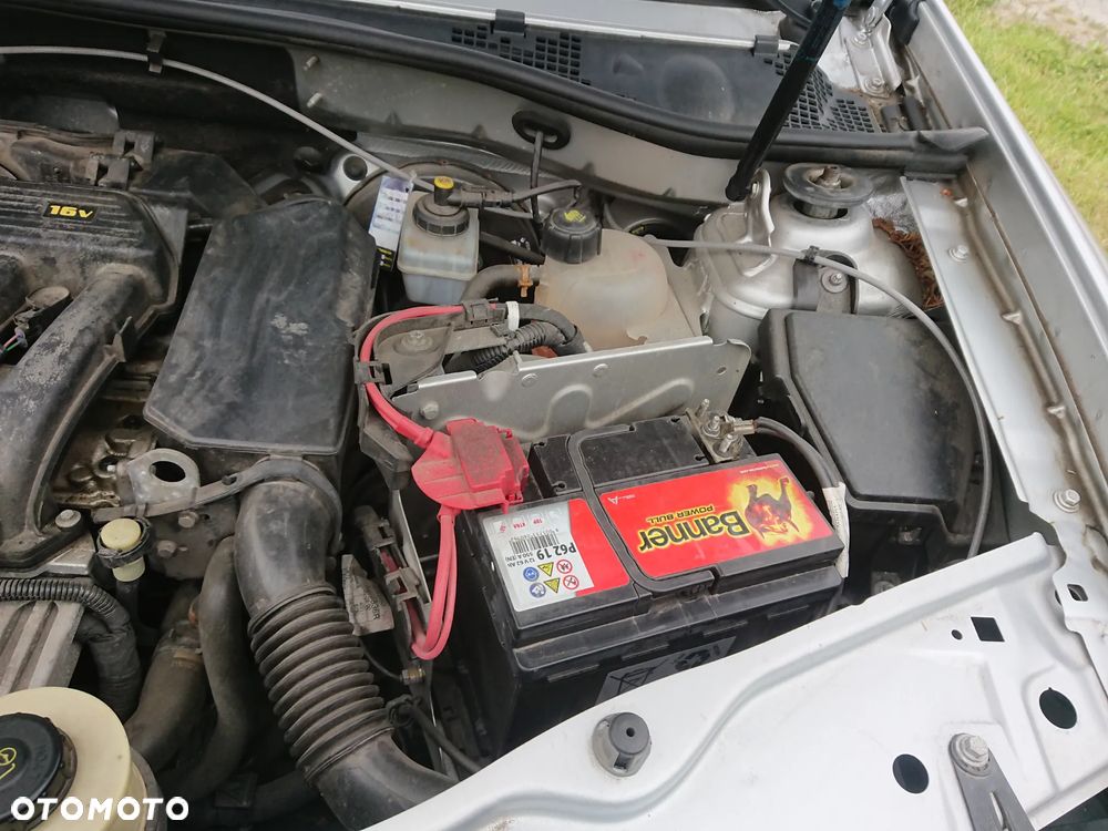 Dacia Duster 1.6 16V 4x4 - 9