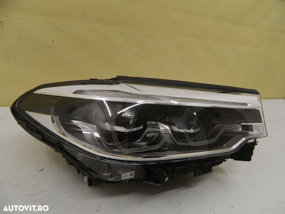 Far dreapta BMW Seria 5 G30 / G31 Full LED Adaptive, 2017, 2018, 2019, 2020, 2021, cod origine 7439196-04. - 4
