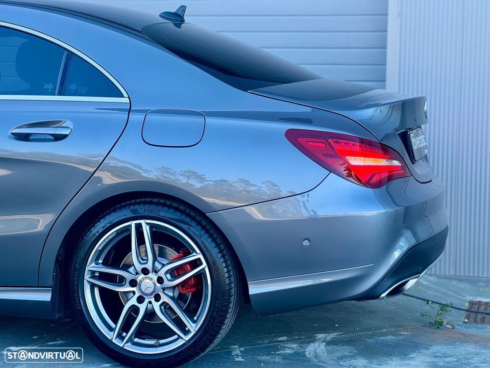 Mercedes-Benz CLA 180 7G-DCT Urban - 31