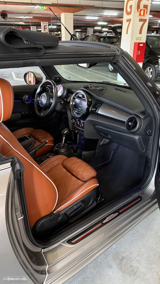 MINI Cabrio Cooper S Auto. Sidewalk - 27