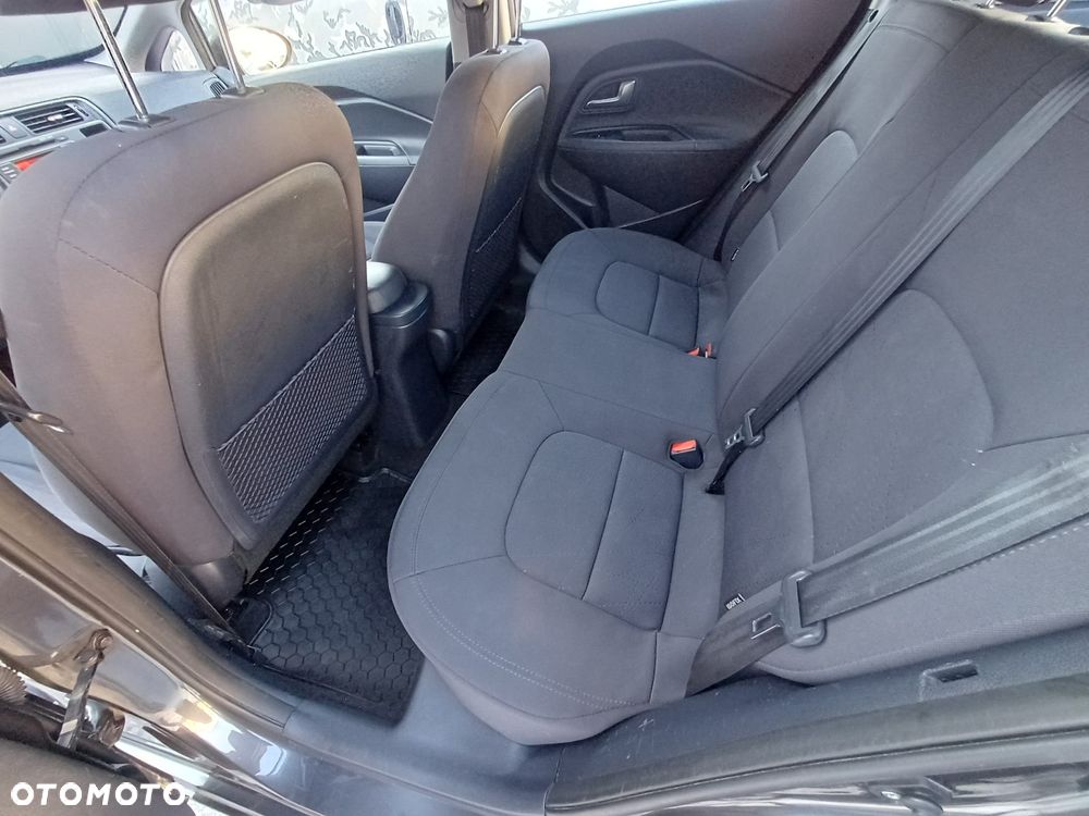 Kia Rio 1.2 Business Line - 23