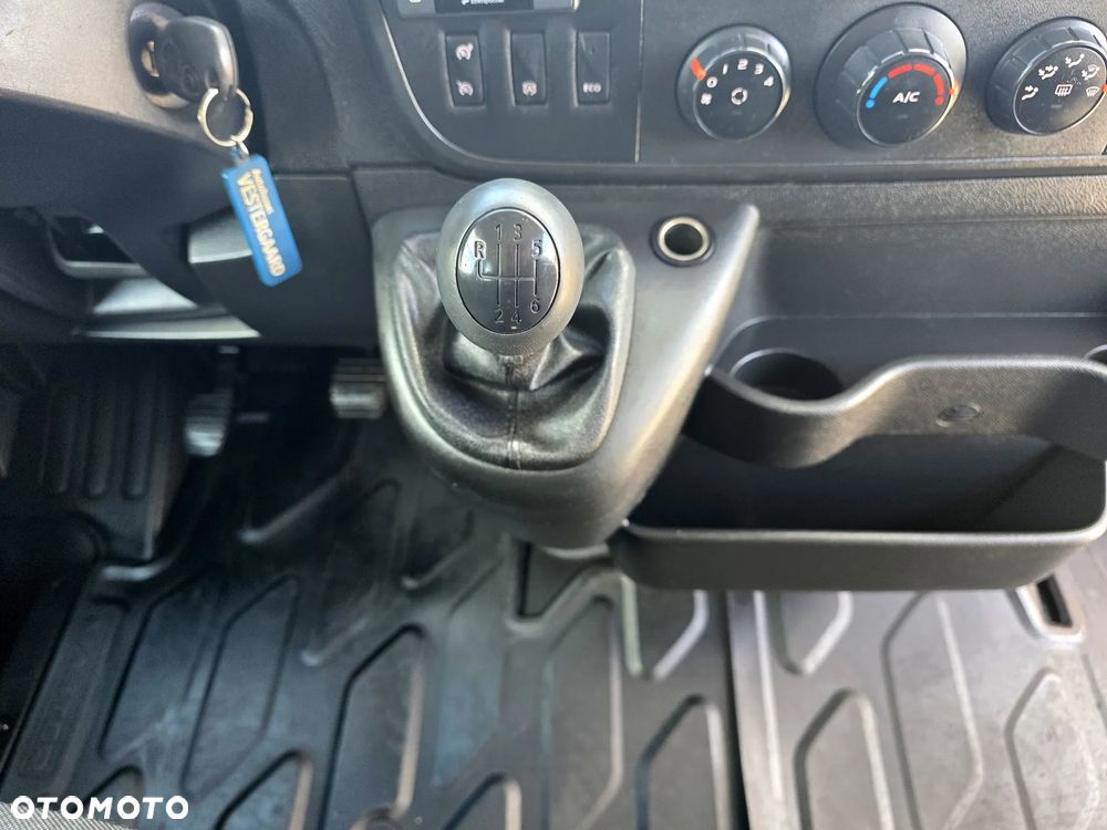 Renault MASTER 2,3 DCI 145 KONNA DOKA BRYGADÓWKA 7 OSOBOWA KLIMA WEBASTO SKRZYNIA 3,4M 150T/KM PRZEBIEGU GWARANCJA BLIŻNIAKI DO 3,5T - 25