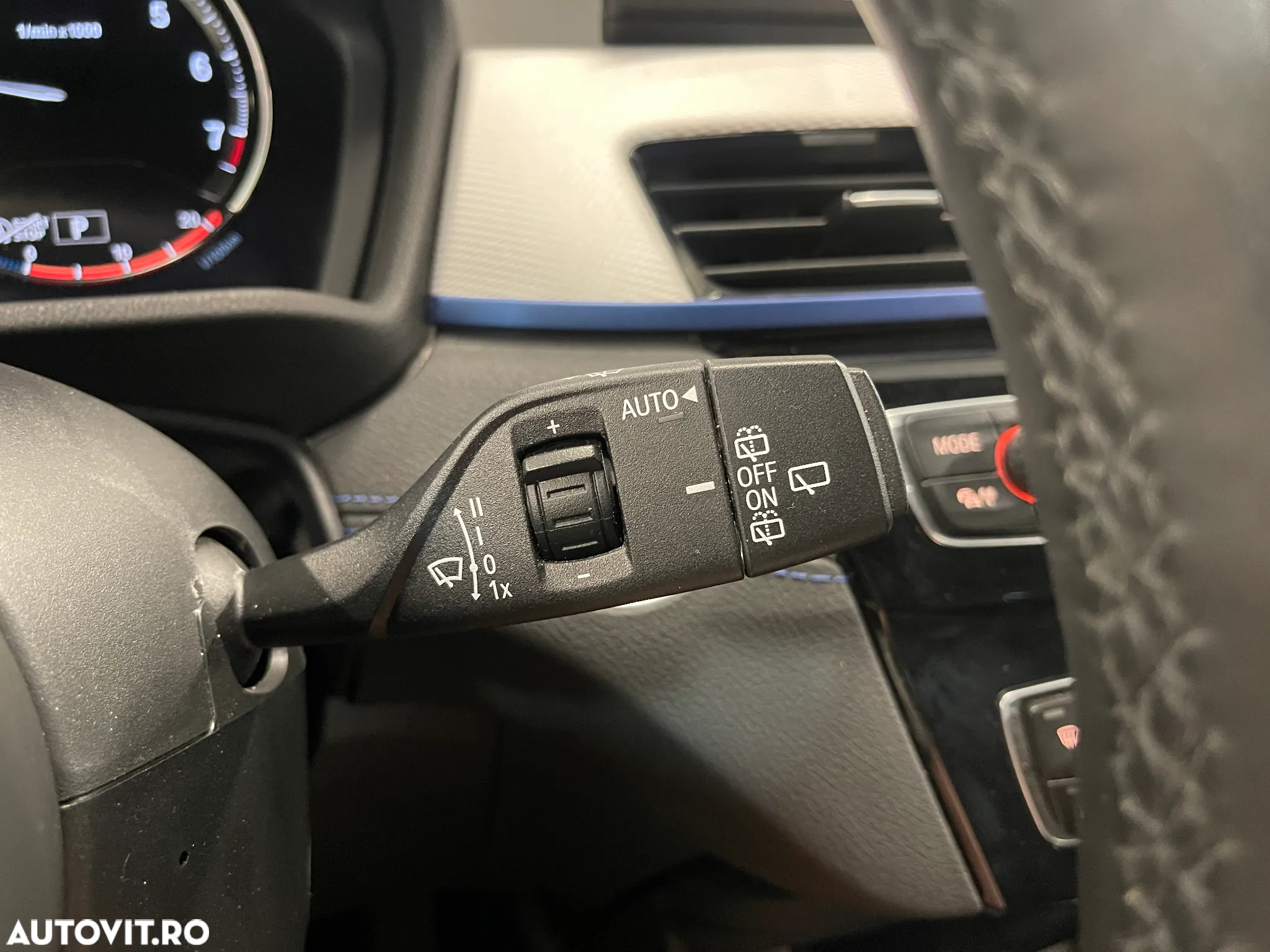 BMW X1 xDrive20i AT Sport Line - 25
