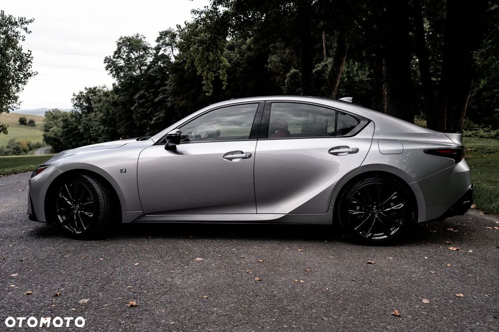 Lexus IS - 8