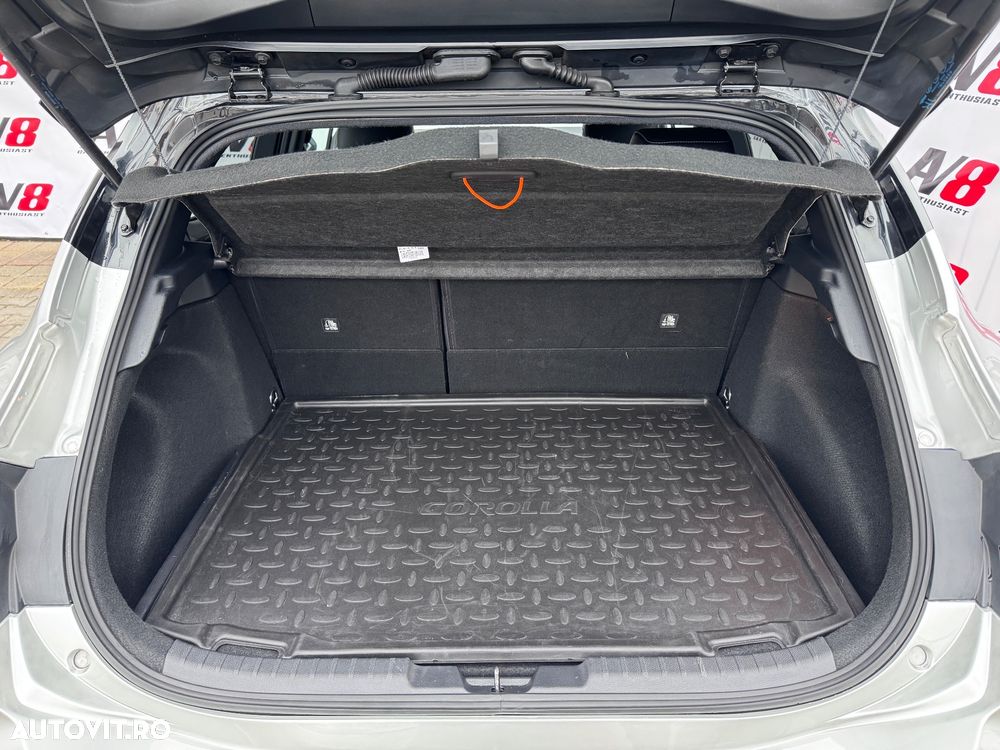Toyota Corolla - 28