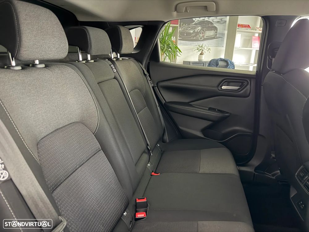 Nissan Qashqai 1.3 DIG-T N-Connecta LED - 24