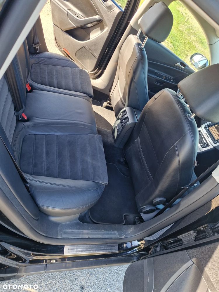 Volkswagen Passat 1.6 TDI DPF BlueMot Highline - 3