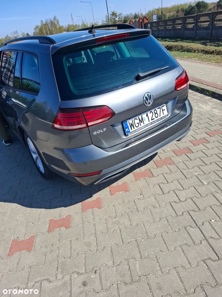 Volkswagen Golf 2.0 TDI (BlueMotion Technology) Comfortline - 24