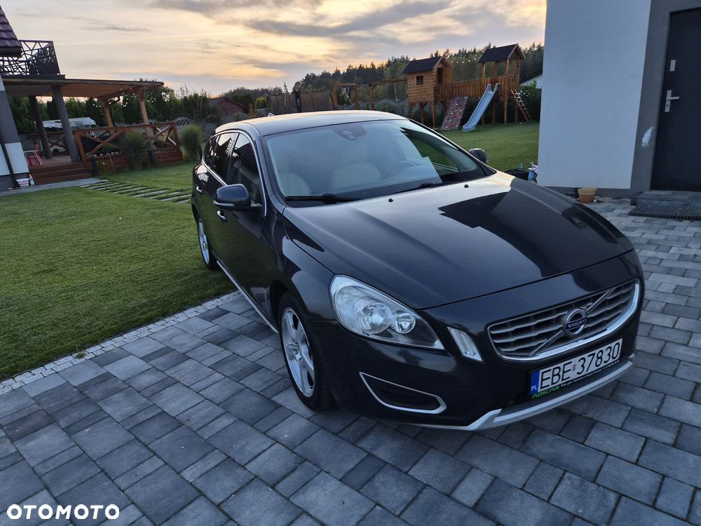 Volvo V60 2011