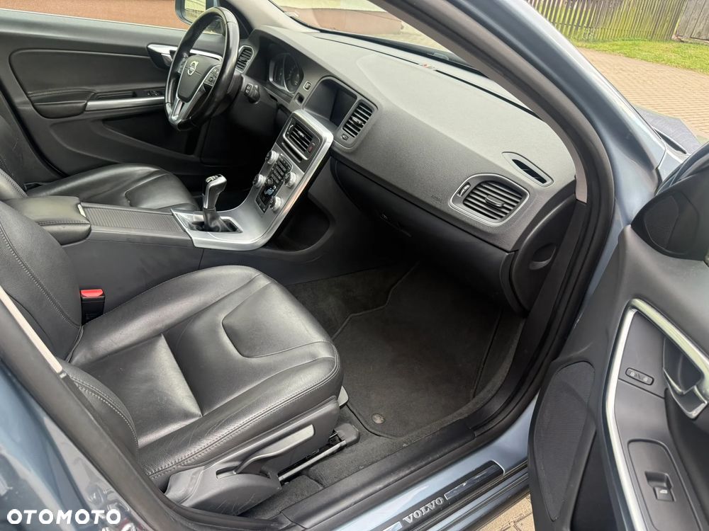 Volvo V60 D4 Momentum - 7