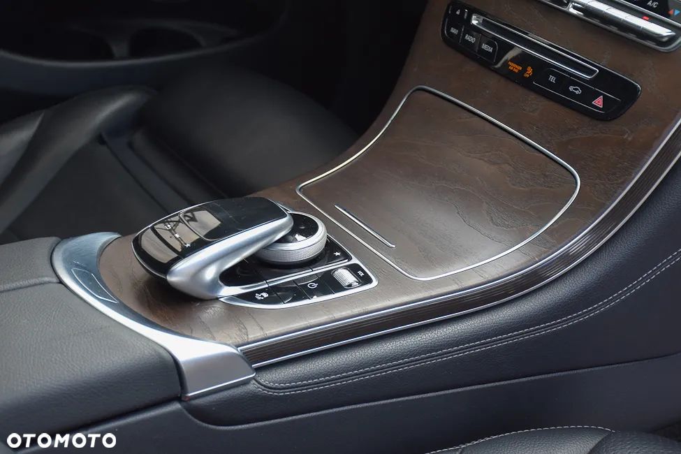 Mercedes-Benz GLC 300 Coupe 4Matic 9G-TRONIC AMG Line - 29