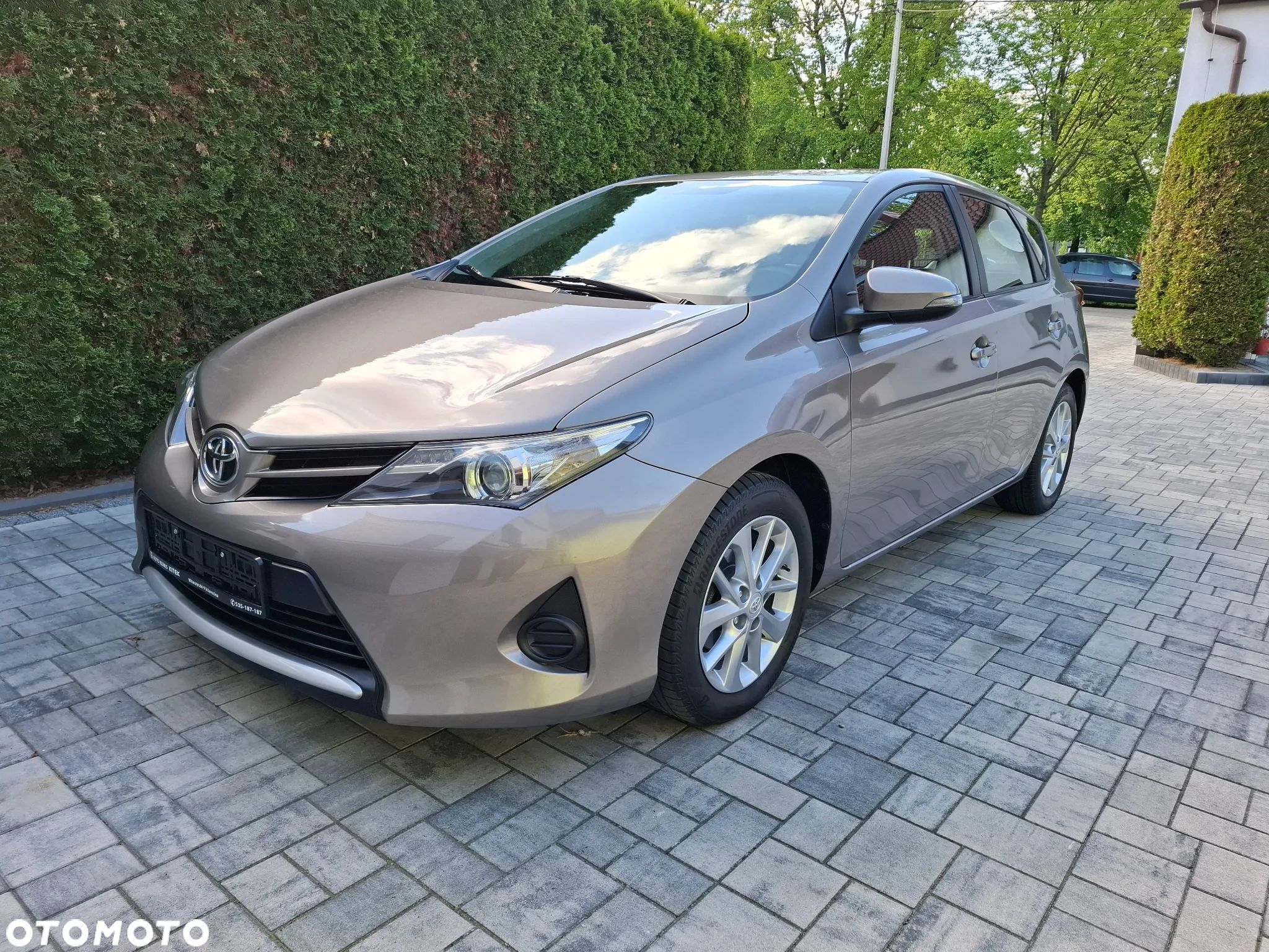 Toyota Auris - 1