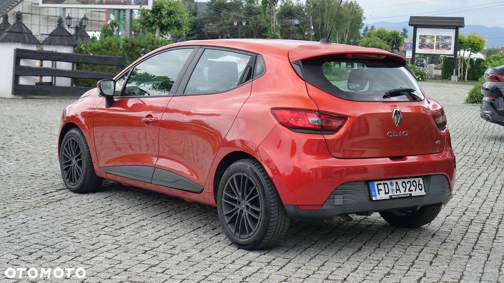 Renault Clio - 12