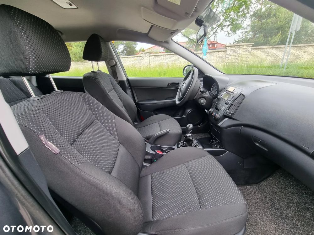 Hyundai i30 1.4 Comfort - 38