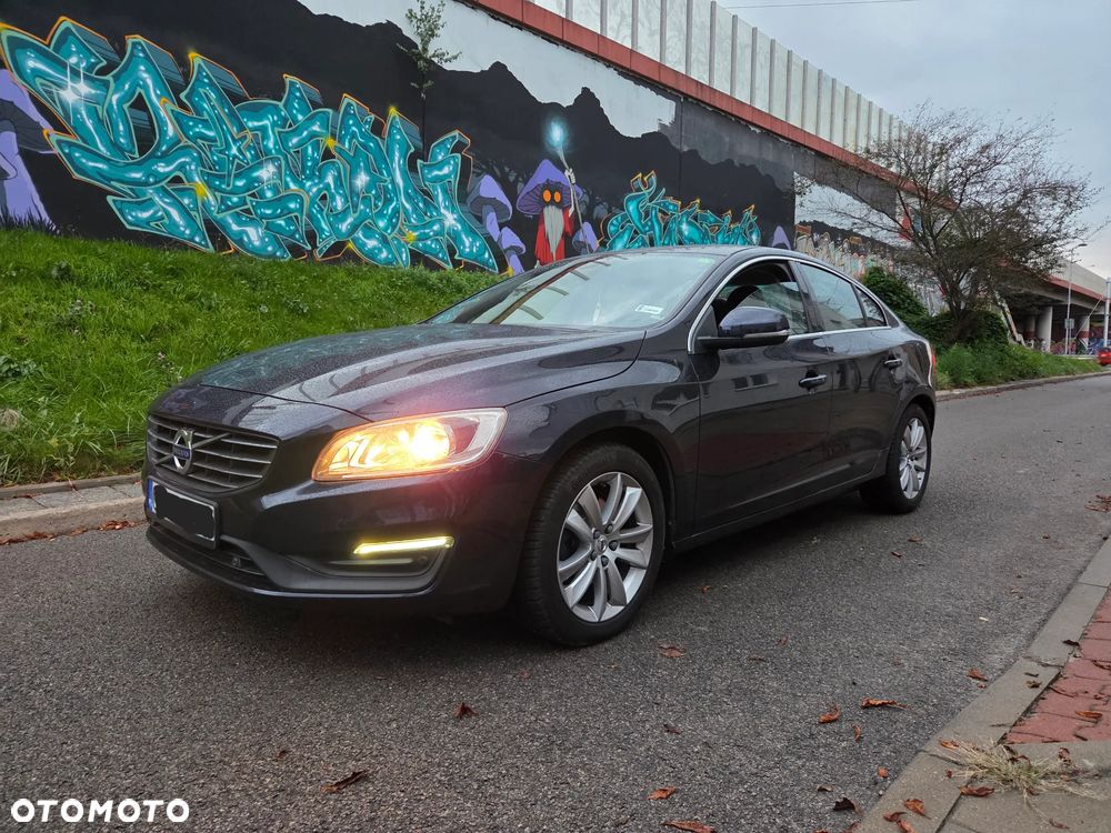 Volvo S60 D3 Drive-E Momentum - 1