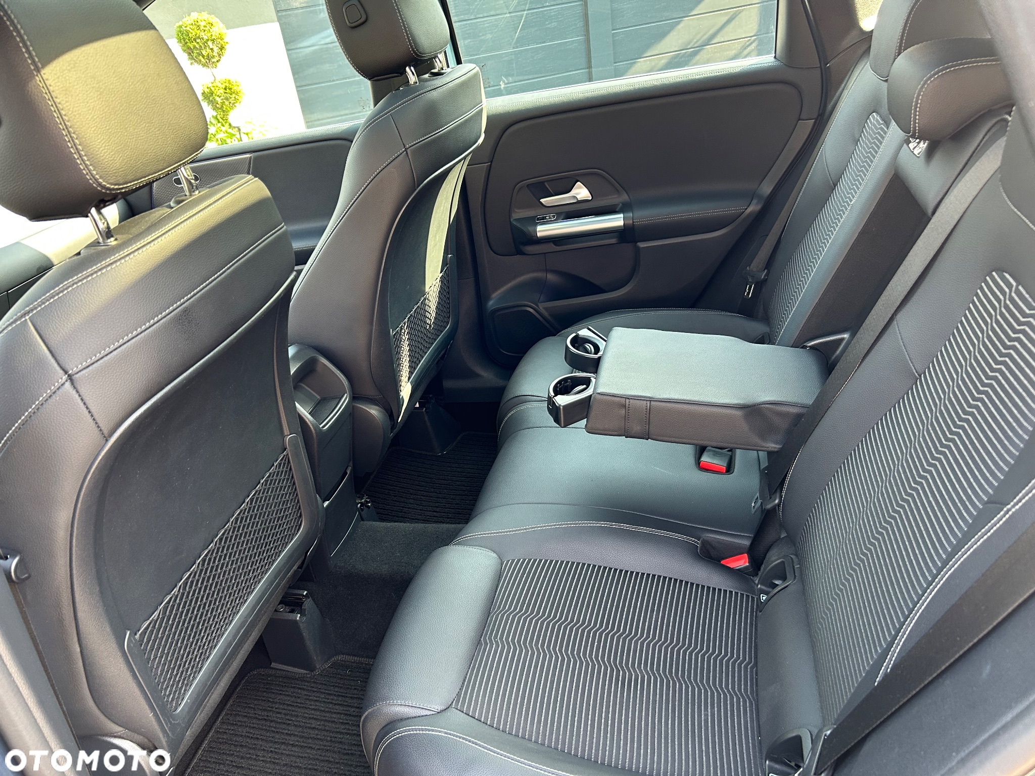 Mercedes-Benz Klasa B 200 Style 7G-DCT - 29