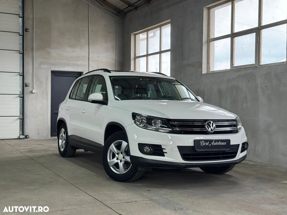 Volkswagen Tiguan - 1