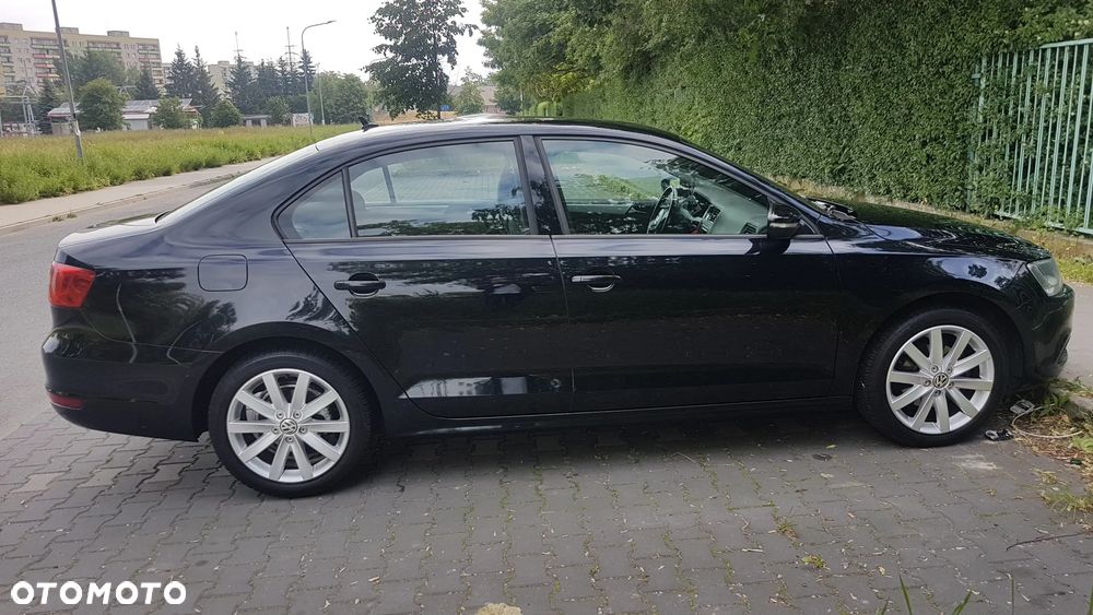 Volkswagen Jetta - 13