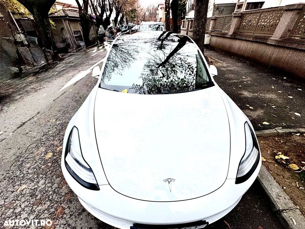 Tesla Model 3 - 11