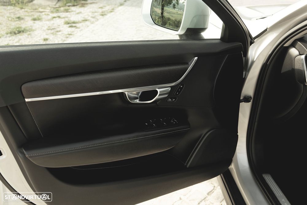 Volvo V90 Cross Country D5 AWD Geartronic Pro - 28