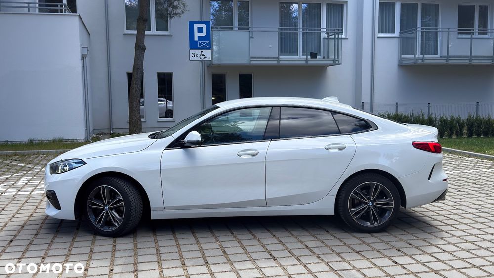 BMW Seria 2 218i - 5