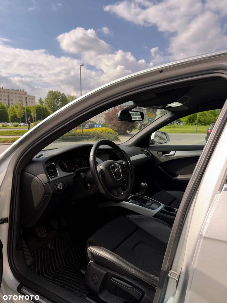 Audi A4 Limousine - 10