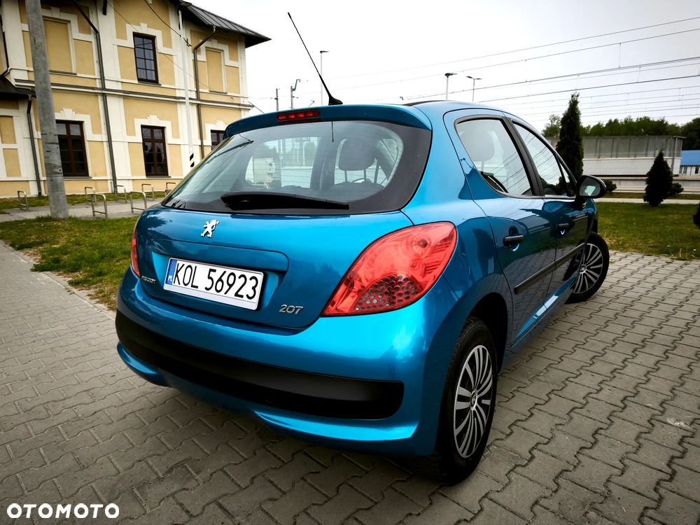 Peugeot 207 75 Urban Move - 8