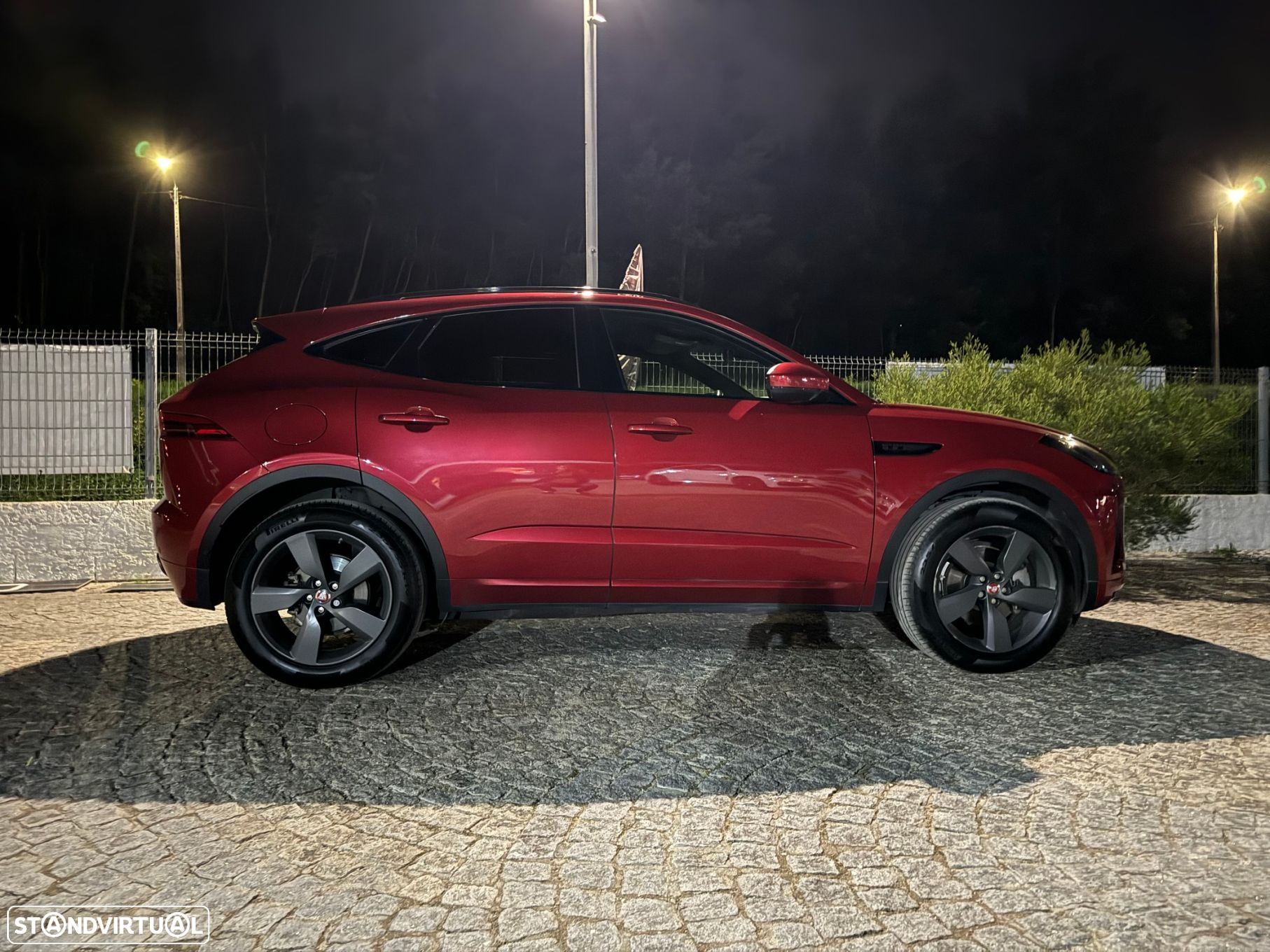 Jaguar E-Pace 2.0 i4D R-Dynamic - 18