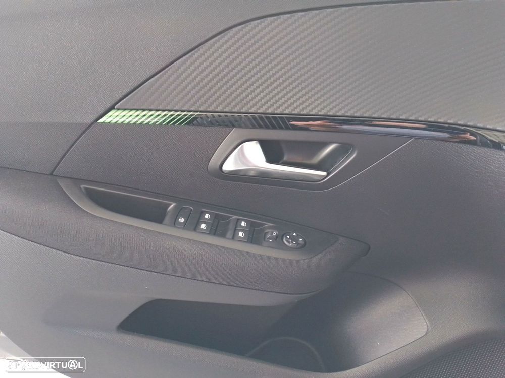 Peugeot 208 1.2 PureTech Active - 22