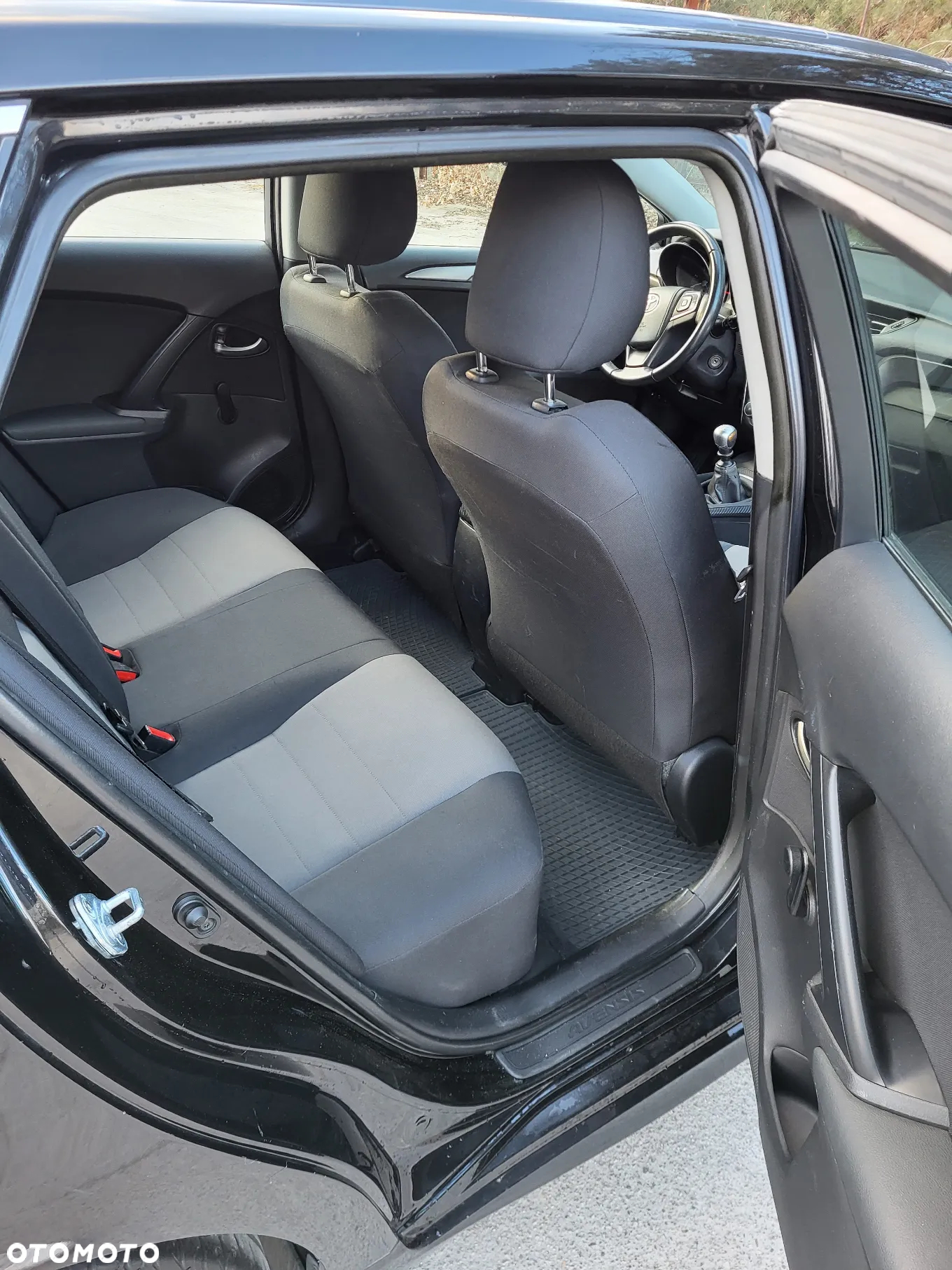 Toyota Avensis 1.6 D-4D Active - 3