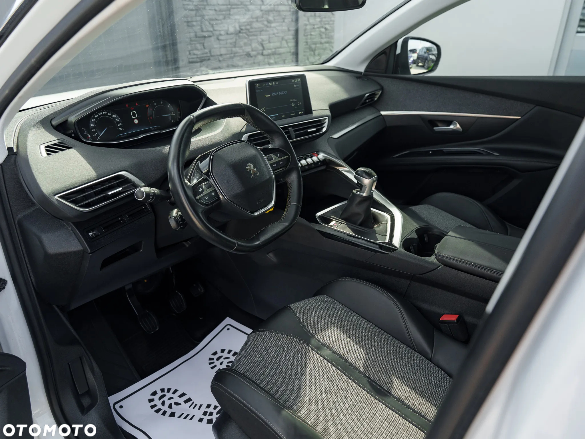 Peugeot 5008 1.6 BlueHDi Allure 7os - 18