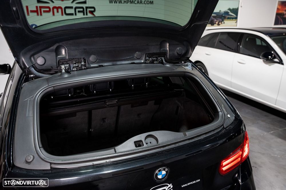 BMW 320 d Pack M - 10